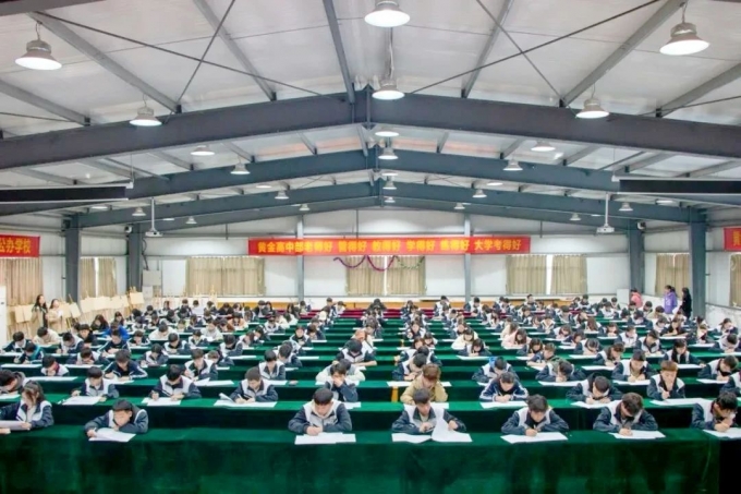 我校,對口,升學(xué),再創(chuàng),佳績,在,2025年,河南省, . 我校對口升學(xué)再創(chuàng)佳績