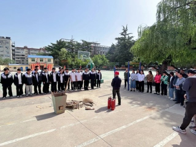 第一黨支部組織消防知識培訓